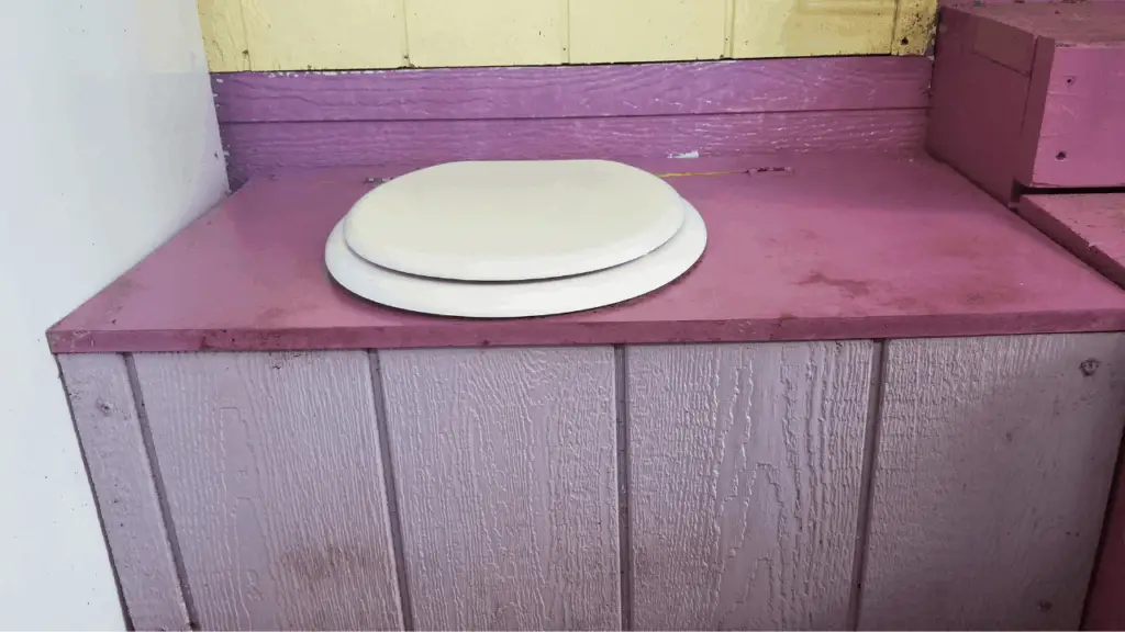 bucket toilet