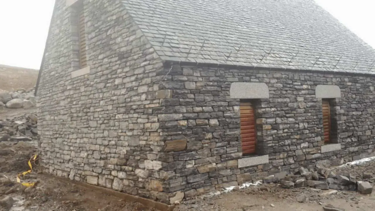 Picture of Natural Building: Low Cost Homes for the Off Grid Homestead